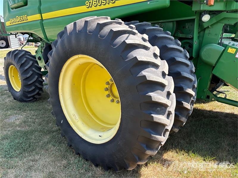 John Deere 9760 STS Combine harvesters