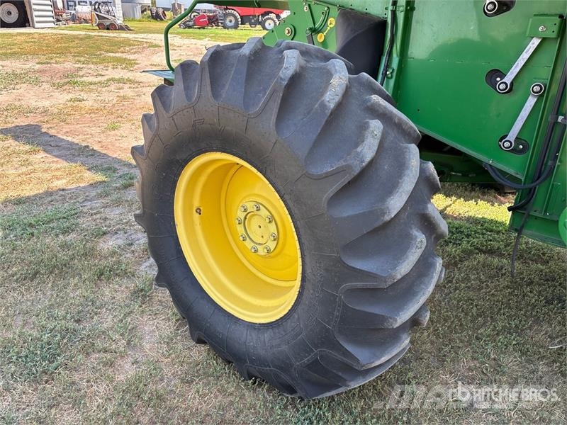 John Deere 9760 STS Combine harvesters