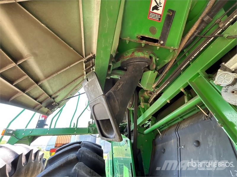 John Deere 9760 STS Combine harvesters