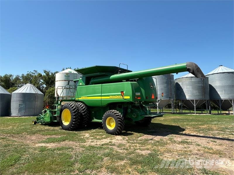 John Deere 9760 STS Combine harvesters