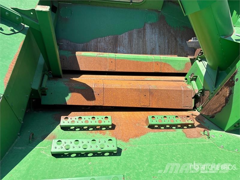 John Deere 9760 STS Combine harvesters