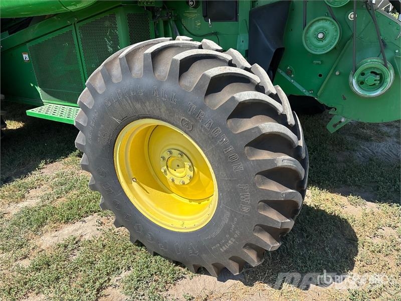 John Deere 9760 STS Combine harvesters