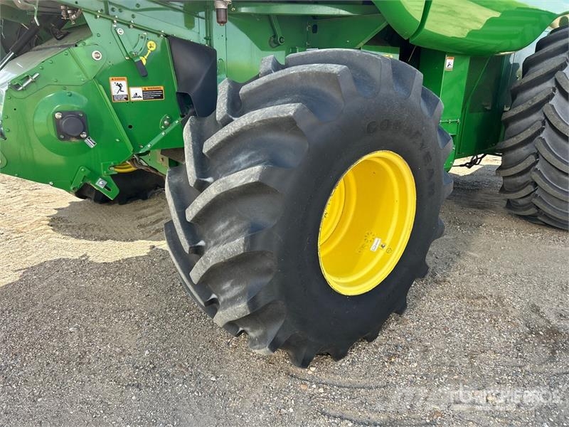 John Deere 9770 STS Mähdrescher