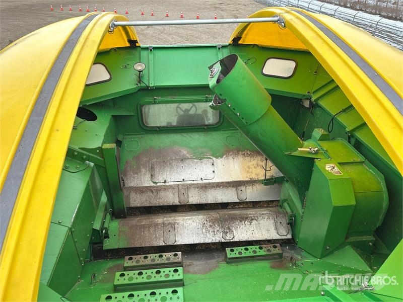 John Deere 9770 STS コンバイン