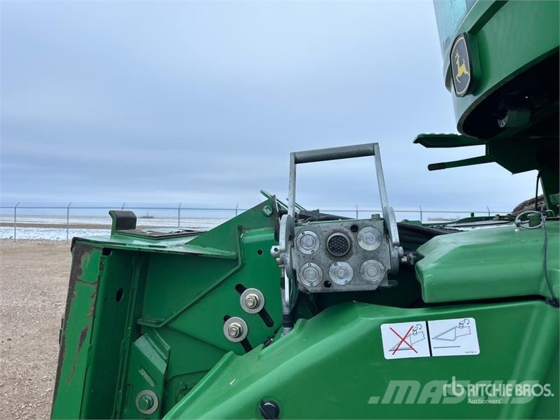 John Deere 9770 STS コンバイン
