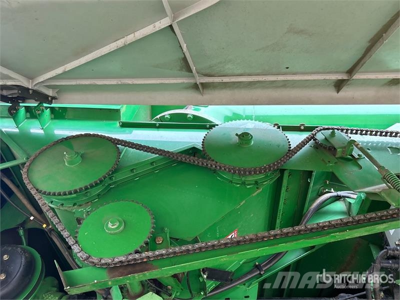 John Deere 9770 STS コンバイン