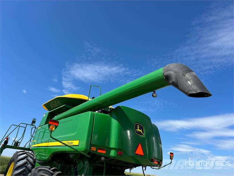 John Deere 9770 STS Mähdrescher
