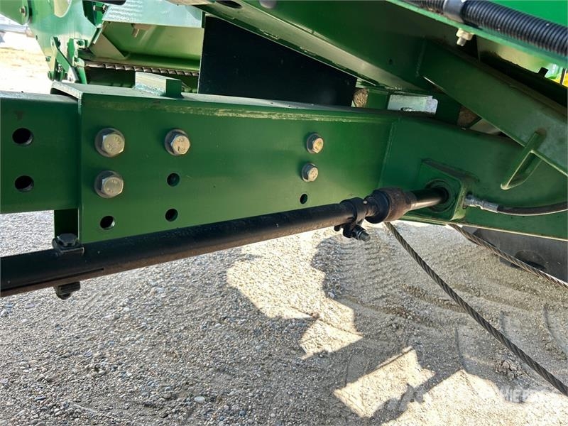 John Deere 9770 STS Mähdrescher