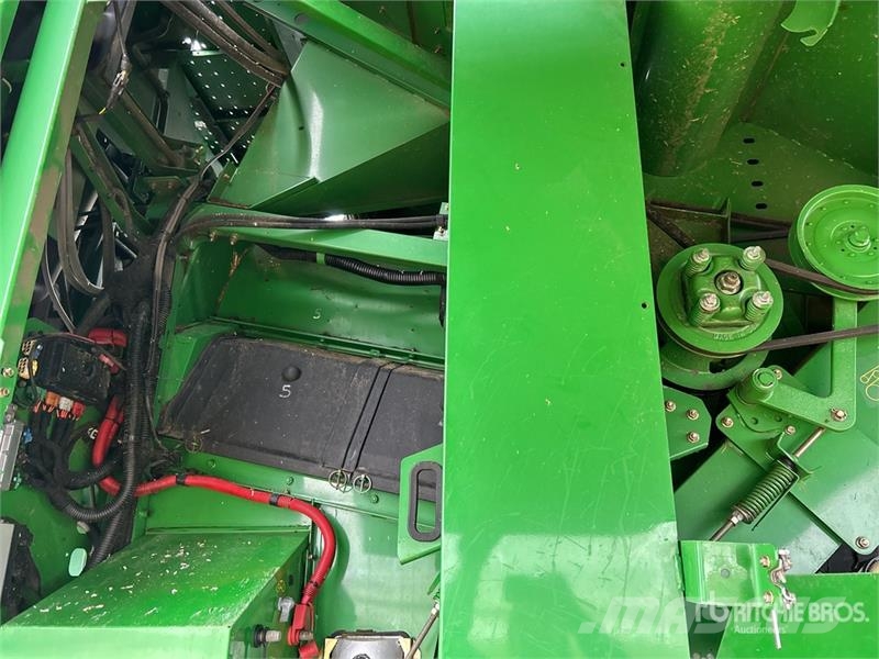 John Deere 9770 STS コンバイン