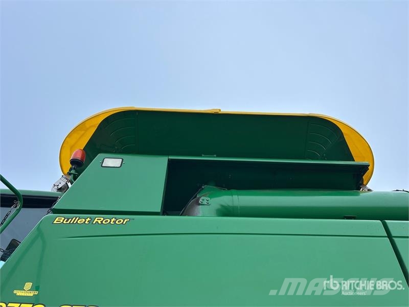 John Deere 9770 STS コンバイン