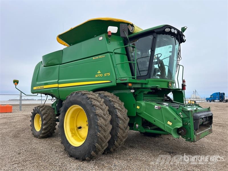 John Deere 9770 STS コンバイン
