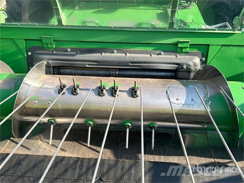 John Deere 9770 STS Mähdrescher