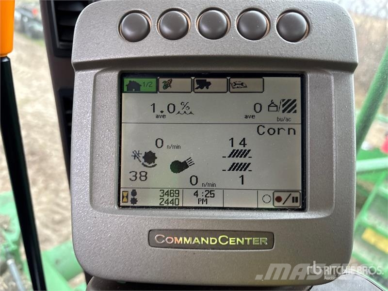 John Deere 9770 STS Combine harvesters