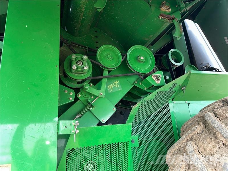 John Deere 9770 STS コンバイン
