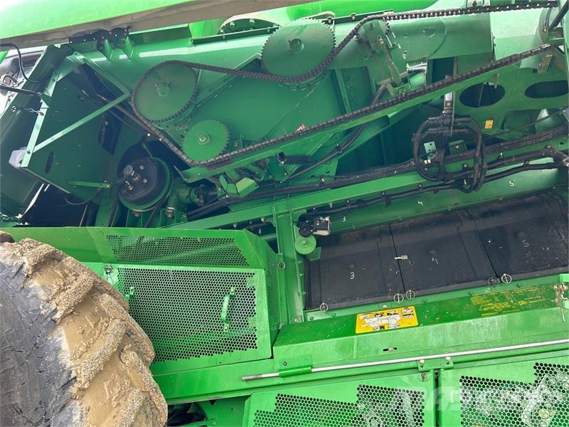 John Deere 9770 STS コンバイン
