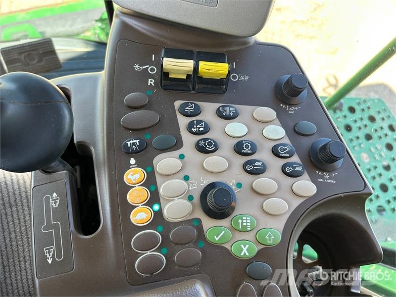 John Deere 9770 STS Mähdrescher