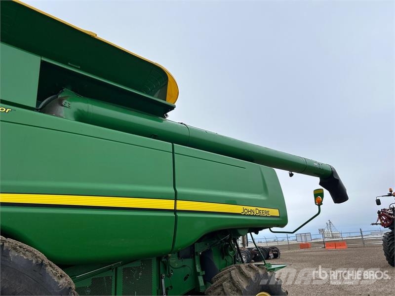 John Deere 9770 STS コンバイン