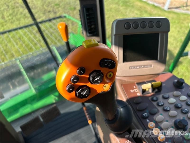 John Deere 9770 STS Mähdrescher