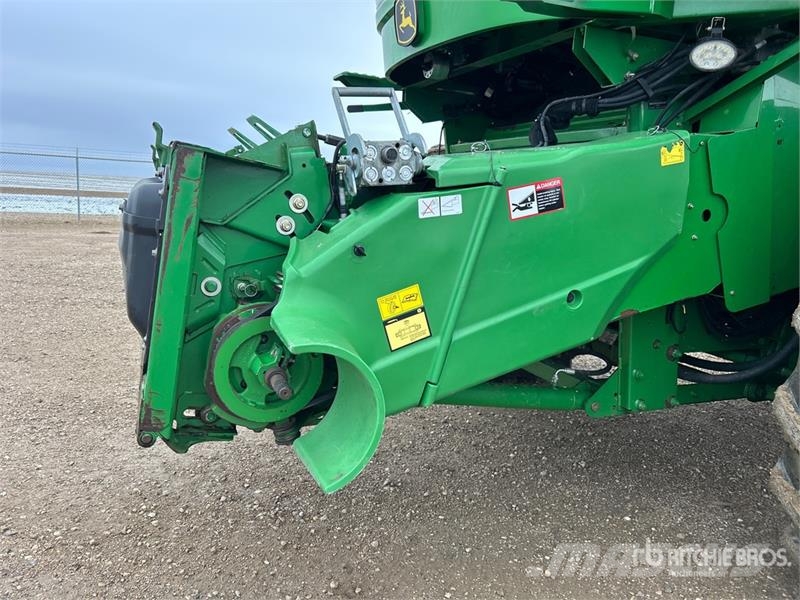 John Deere 9770 STS コンバイン
