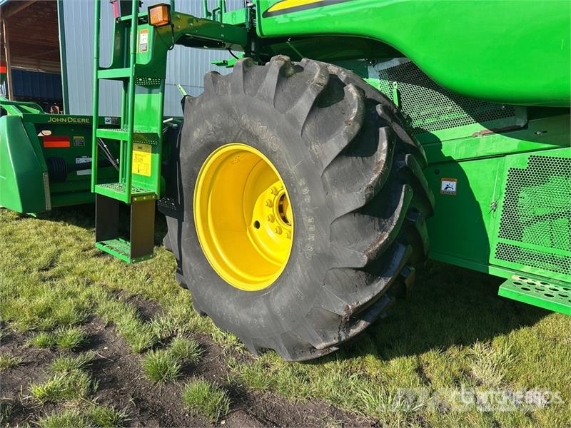 John Deere 9770 STS Mähdrescher