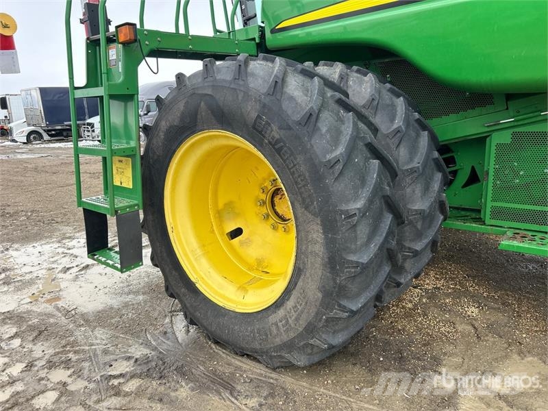 John Deere 9770 STS コンバイン