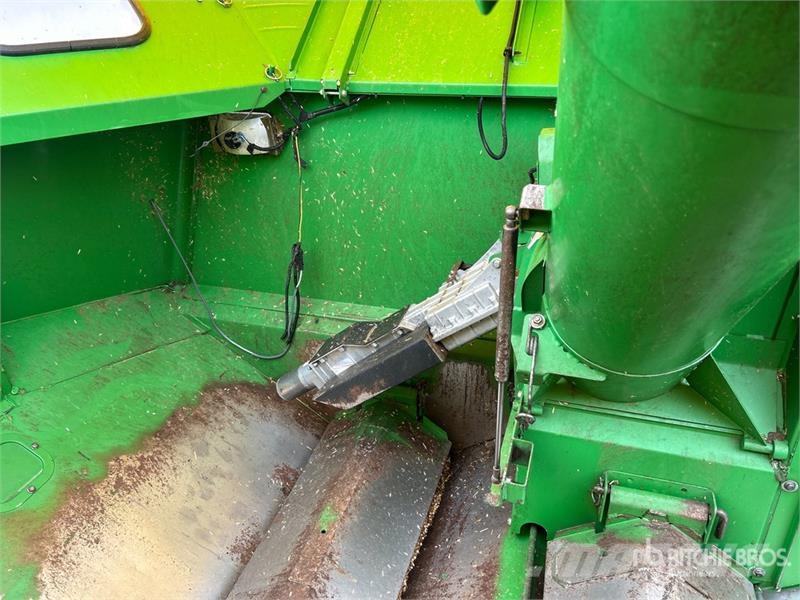 John Deere 9770 STS コンバイン