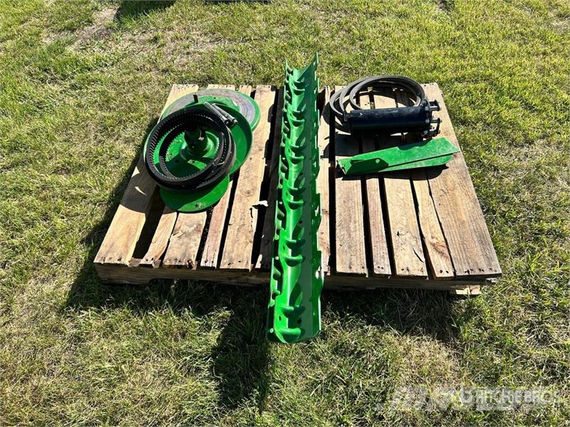 John Deere 9770 STS Combine Parts Muud osad