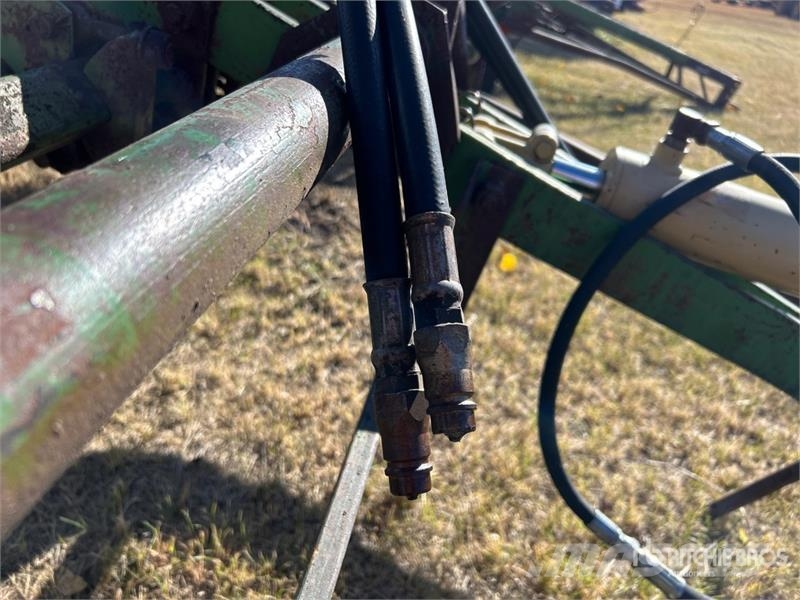 John Deere 98 in 5 Bottom Cultivator Kultivatorji