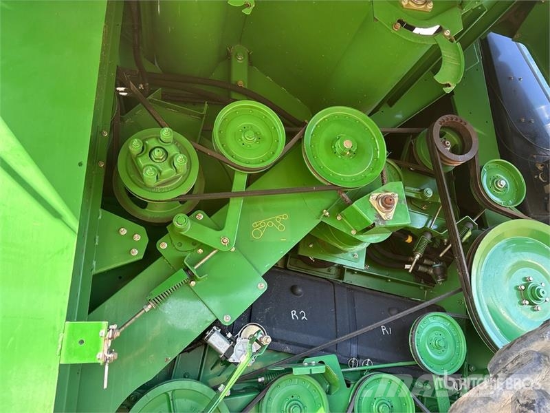 John Deere 9870 STS Mähdrescher