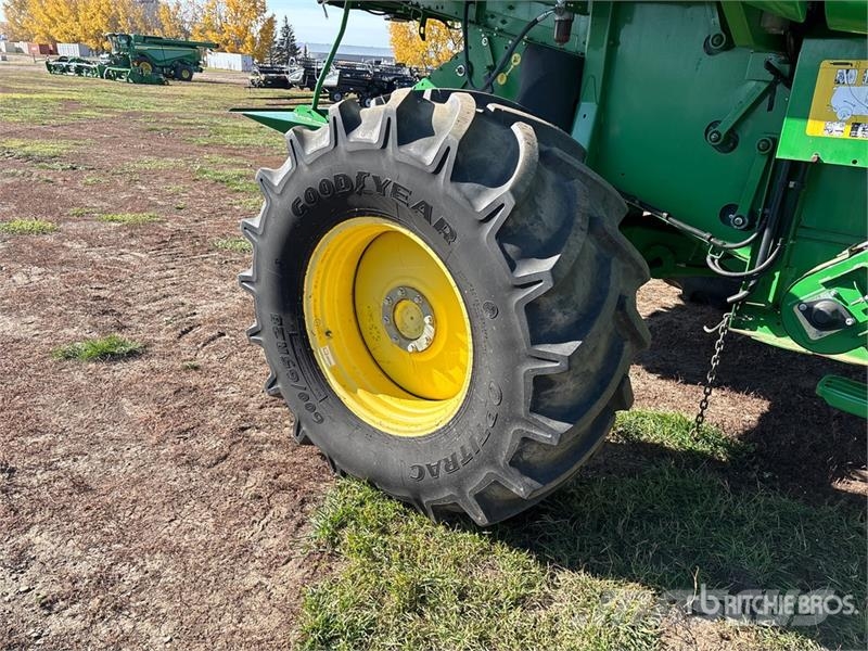 John Deere 9870 STS Mähdrescher