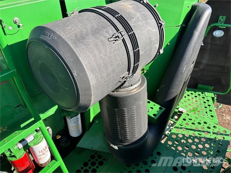 John Deere 9870 STS Mähdrescher