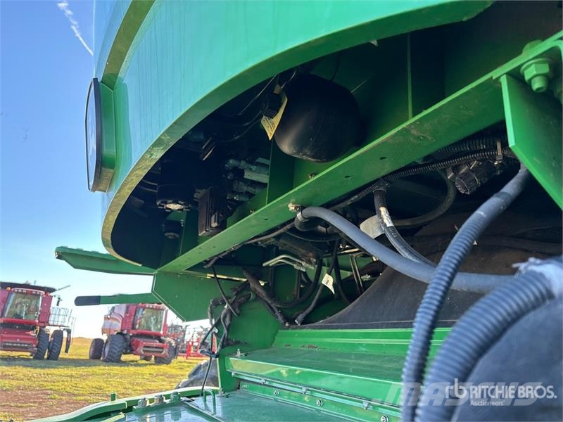 John Deere 9870 STS Mähdrescher