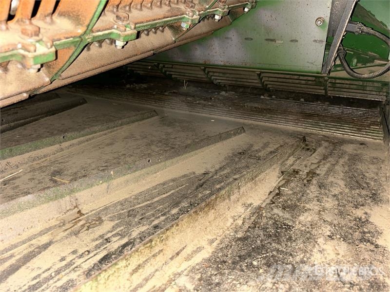 John Deere 9870 STS Зернозбиральні комбайни