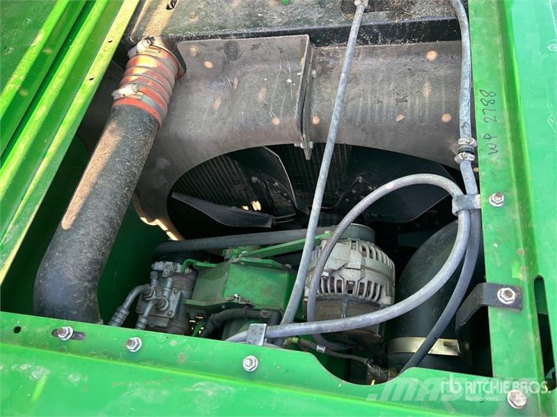 John Deere 9870 STS Зернозбиральні комбайни