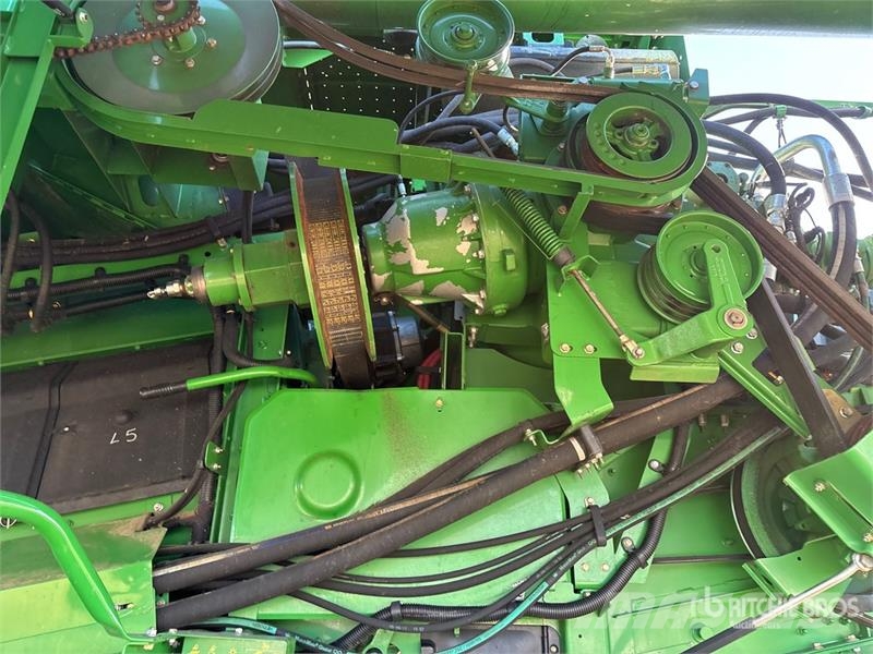John Deere 9870 STS Mähdrescher