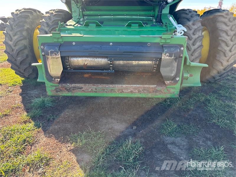John Deere 9870 STS Mähdrescher