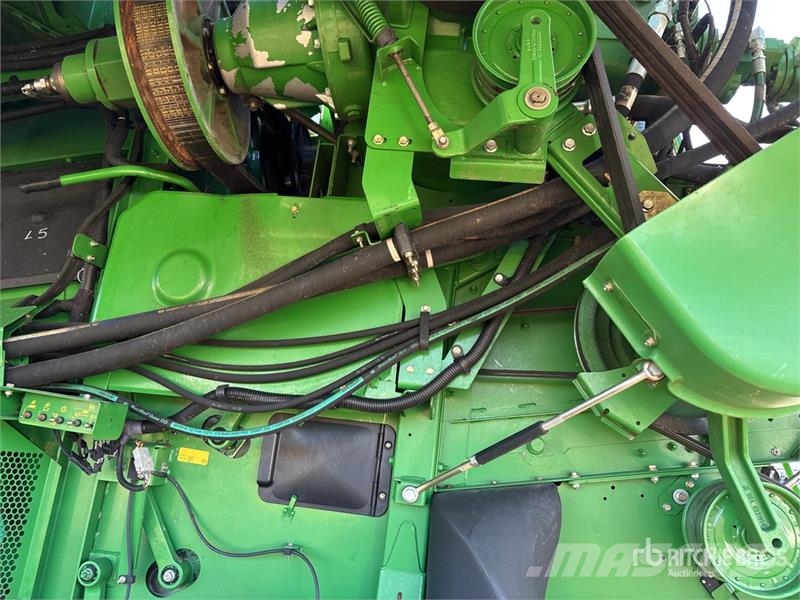 John Deere 9870 STS Mähdrescher