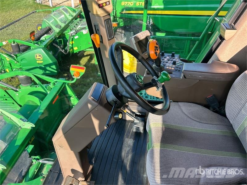 John Deere 9870 STS Зернозбиральні комбайни
