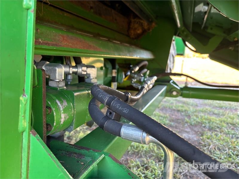 John Deere 9870 STS Mähdrescher