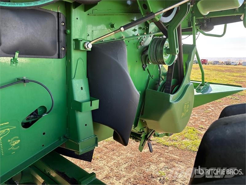 John Deere 9870 STS Mähdrescher