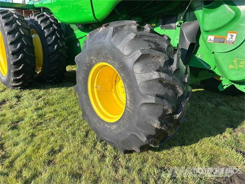 John Deere 9870 STS Зернозбиральні комбайни