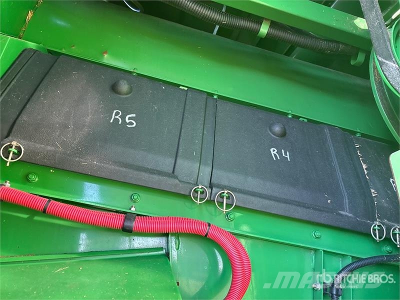 John Deere 9870 STS Mähdrescher