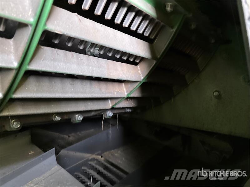 John Deere 9870 STS Mähdrescher