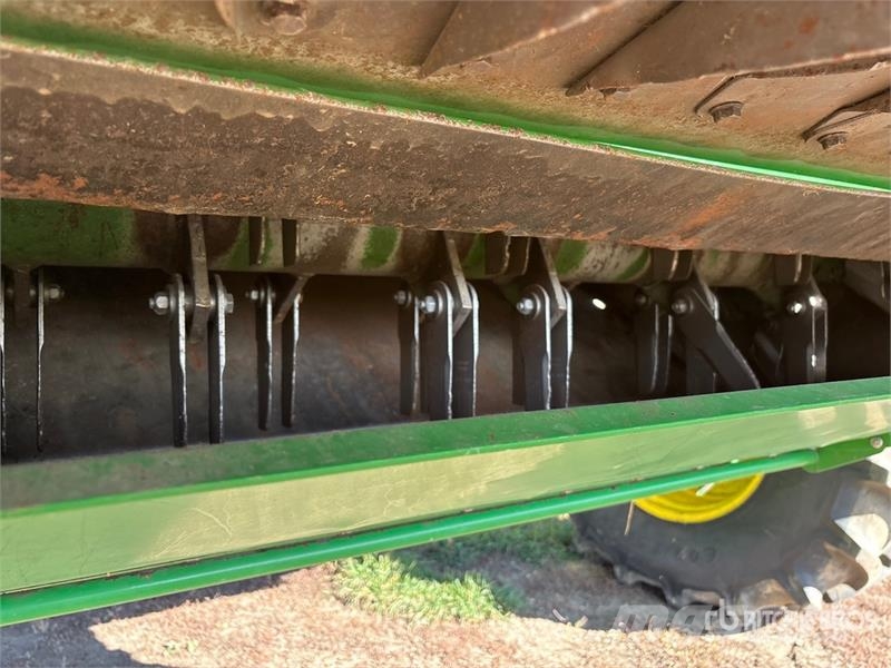 John Deere 9870 STS Mähdrescher