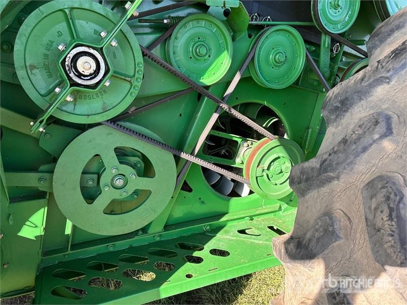 John Deere 9870 STS Mähdrescher