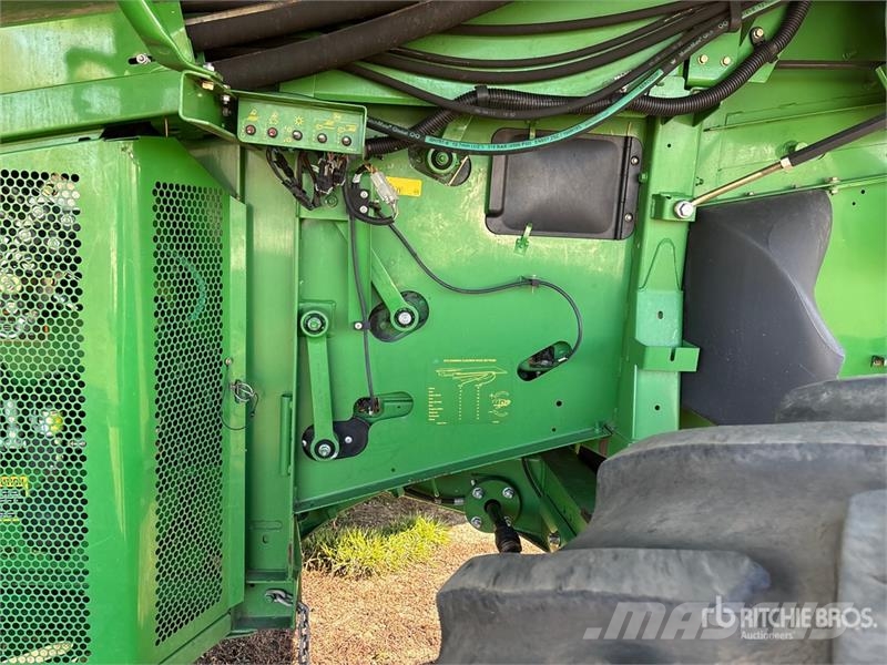 John Deere 9870 STS Mähdrescher
