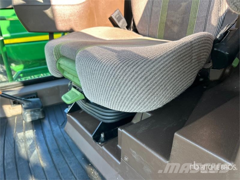 John Deere 9870 STS Зернозбиральні комбайни