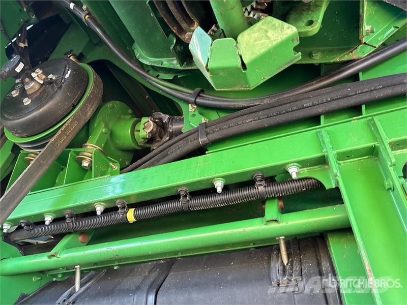 John Deere 9870 STS Mähdrescher