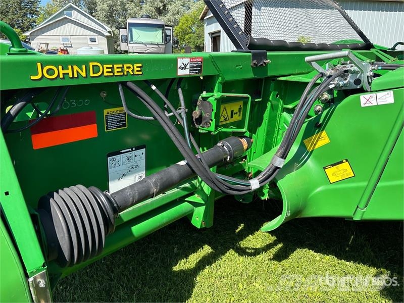 John Deere 9870 STS Зернозбиральні комбайни