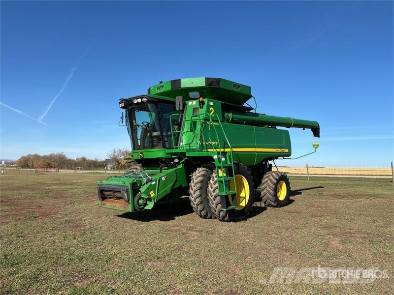 John Deere 9870 STS Mähdrescher